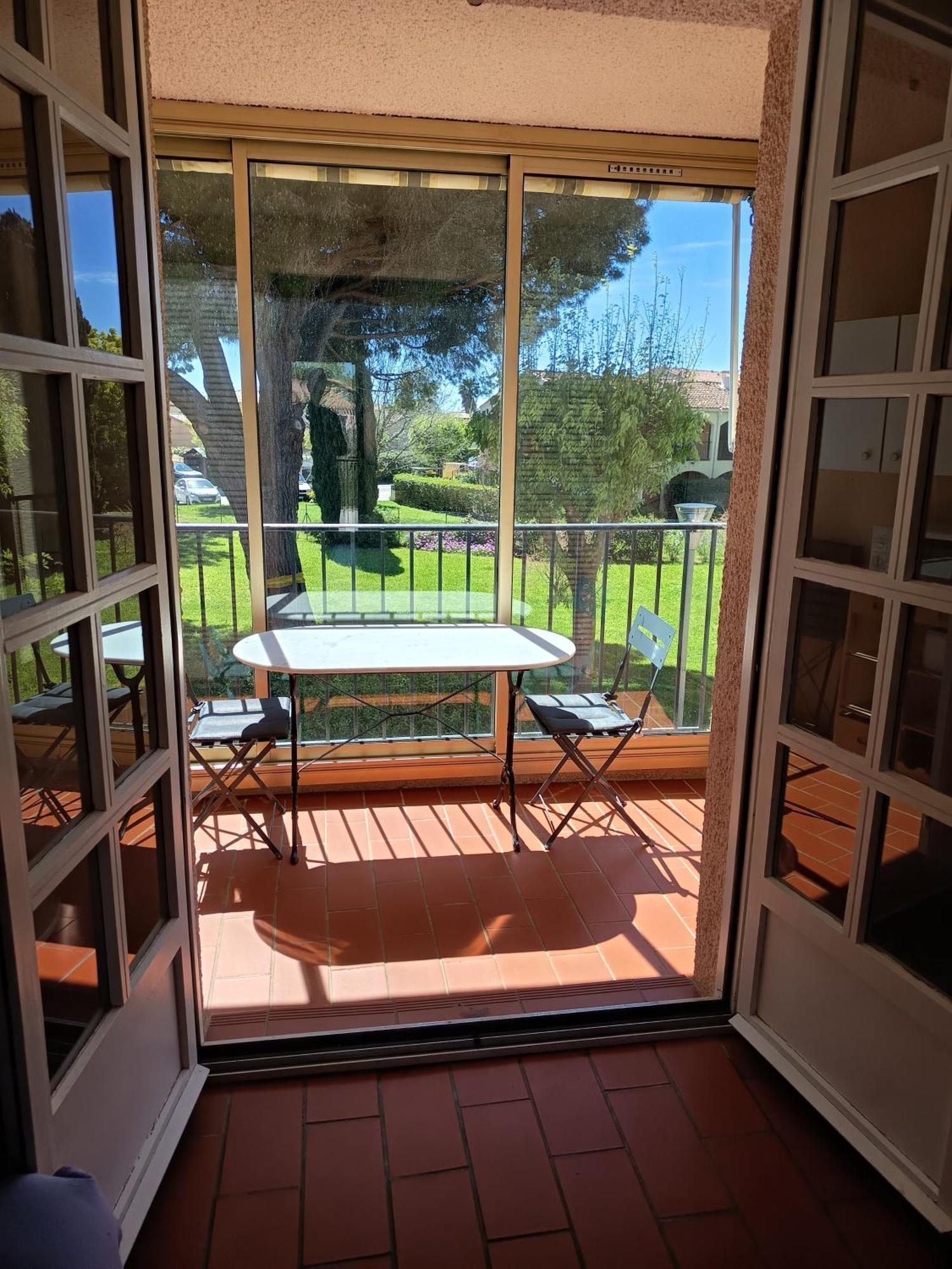 Agreable Studio Cabine Proche Mer La Londe-les-Maures Luaran gambar